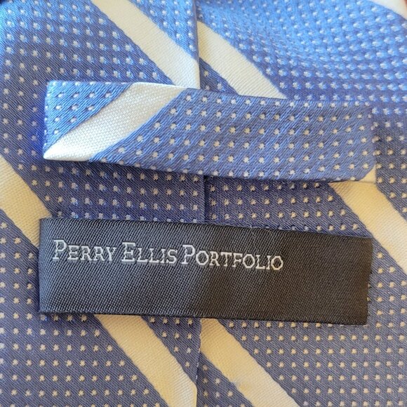 Perry Ellis Portfolio tie - Picture 3 of 3